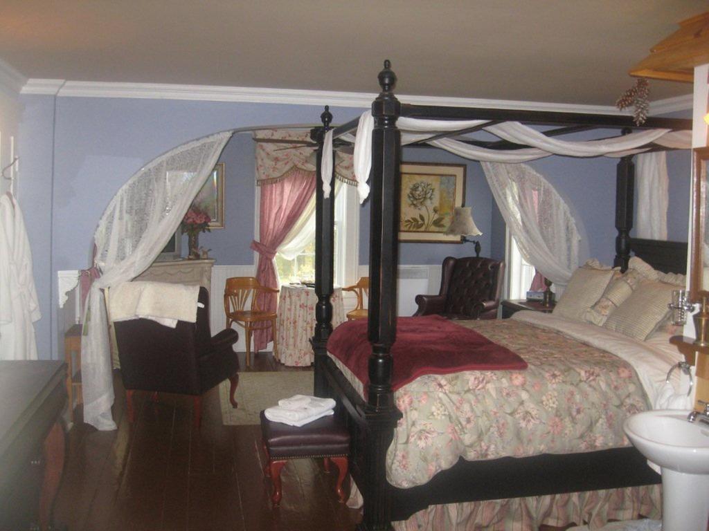 Domaine Les Boises Lee Farm S.A Bed & Breakfast Stanstead Room photo