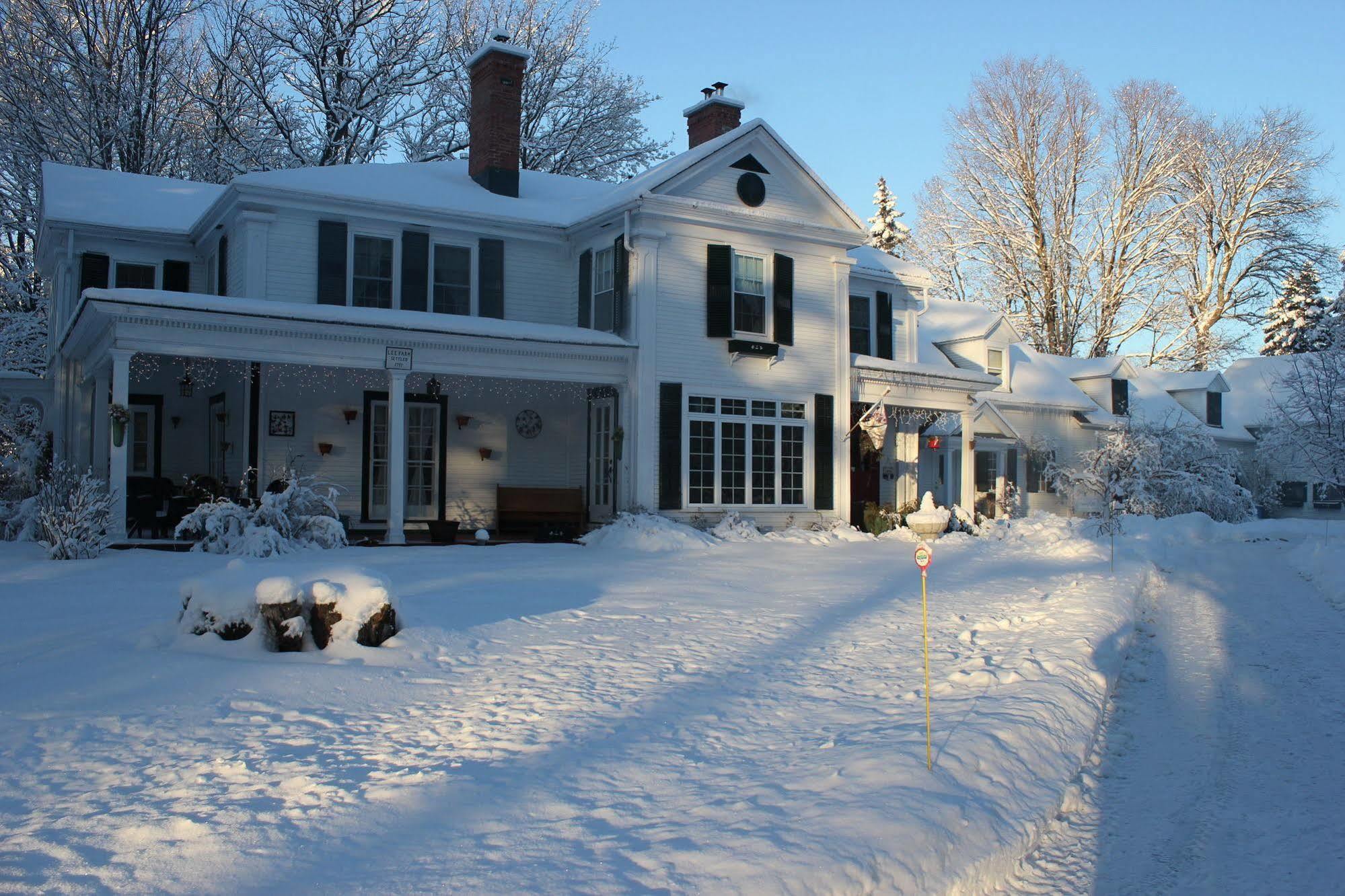 Domaine Les Boises Lee Farm S.A Bed & Breakfast Stanstead Exterior photo