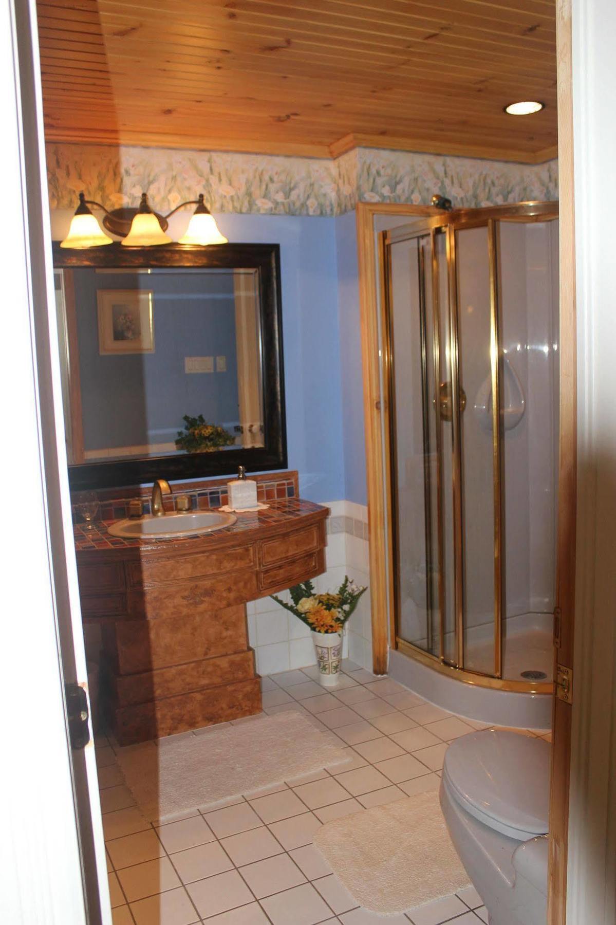 Domaine Les Boises Lee Farm S.A Bed & Breakfast Stanstead Exterior photo