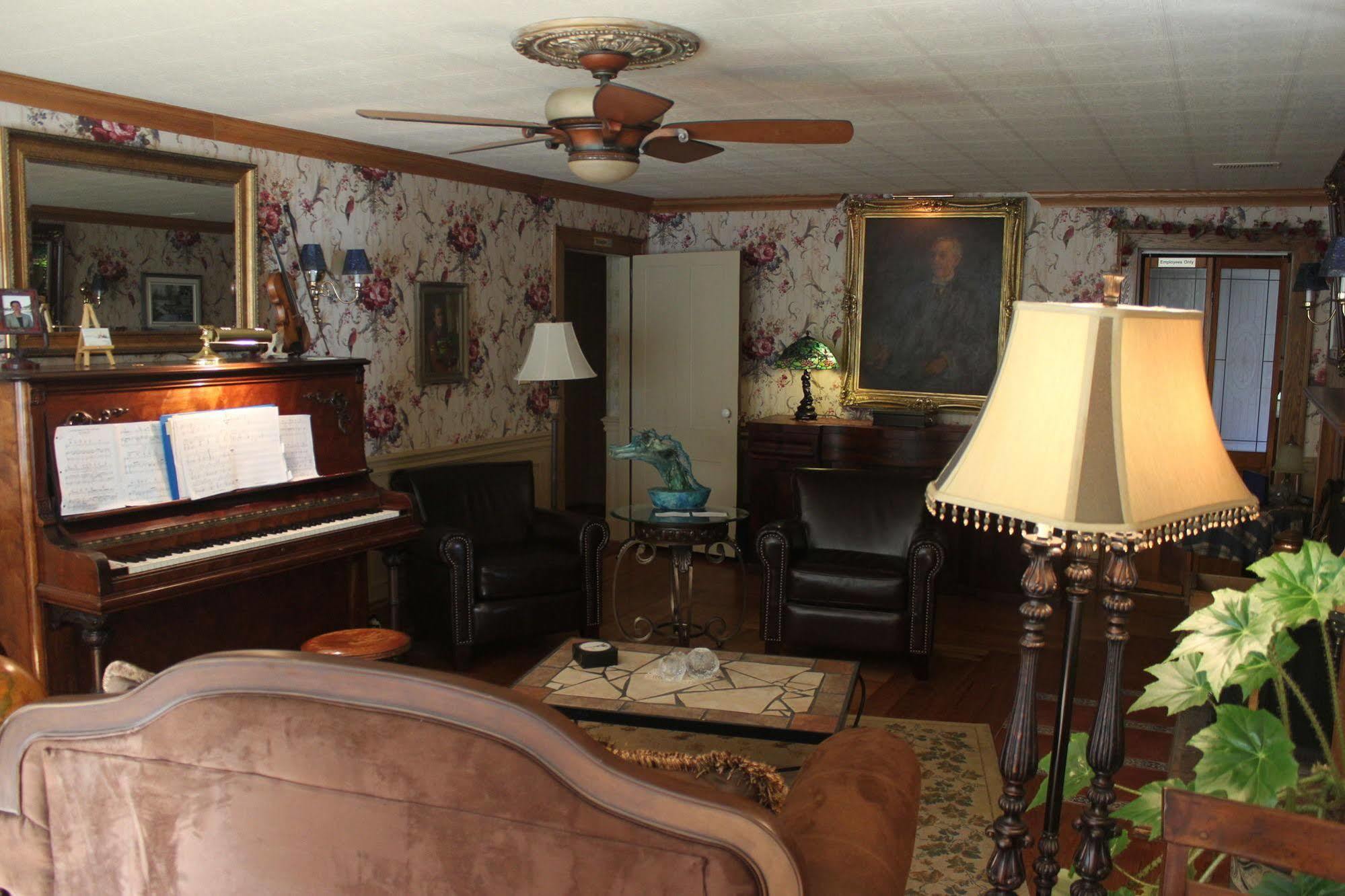 Domaine Les Boises Lee Farm S.A Bed & Breakfast Stanstead Exterior photo